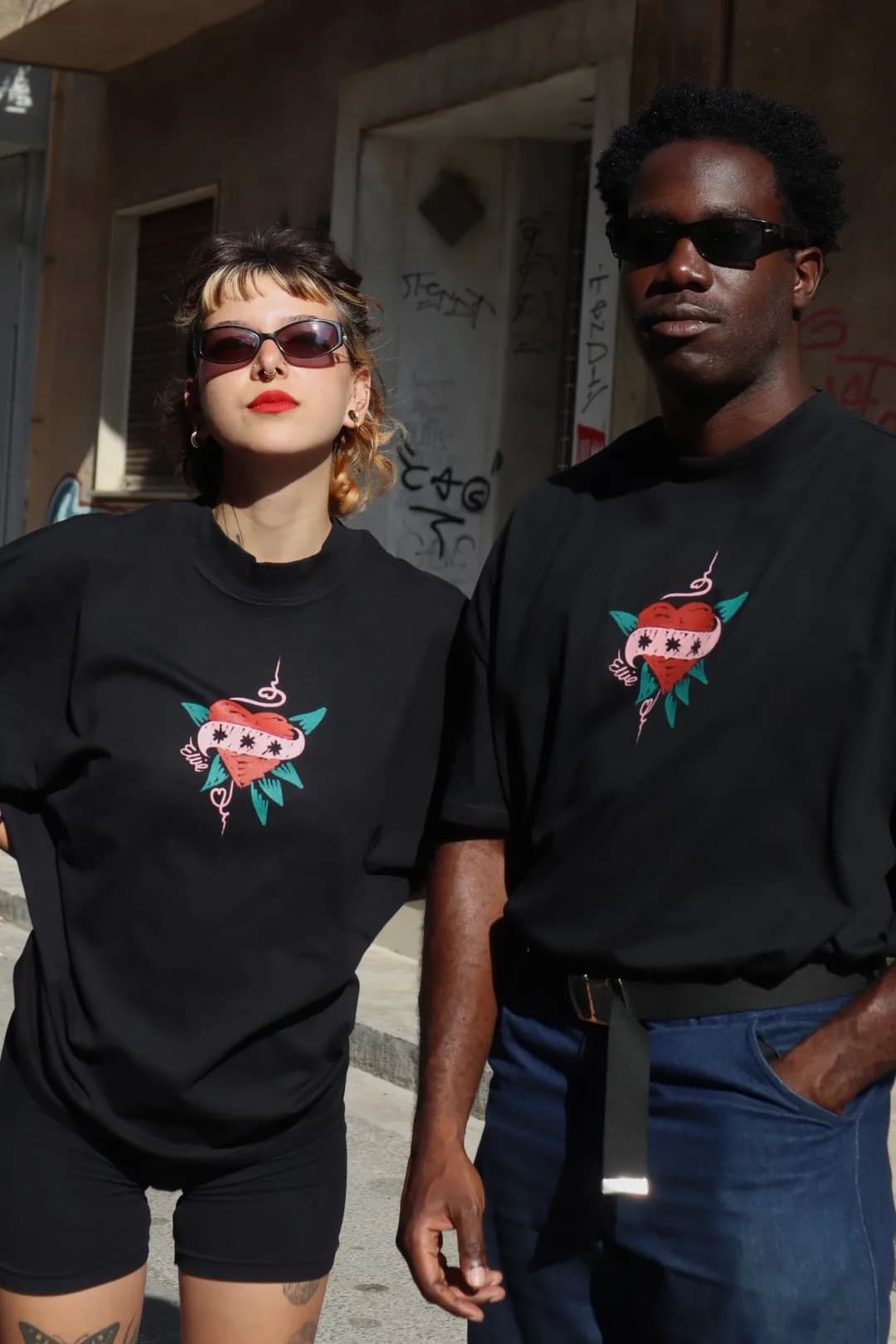 OVERSIZED T-SHIRT
